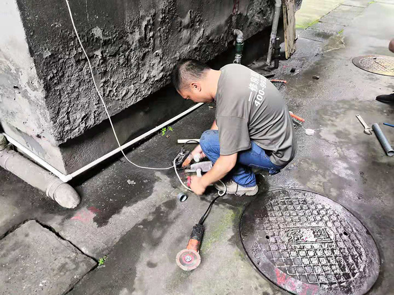 福州水管水龍頭維修-福州暗管漏水補漏-福州管道滲水檢測處理